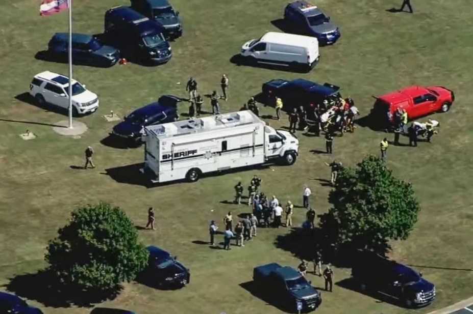 Tangkapan layar dari video di tempat kejadian perkara setelah penembakan di SMA Apalachee, Barrow County, Georgia, Amerika Serikat, pada 4 September 2024.