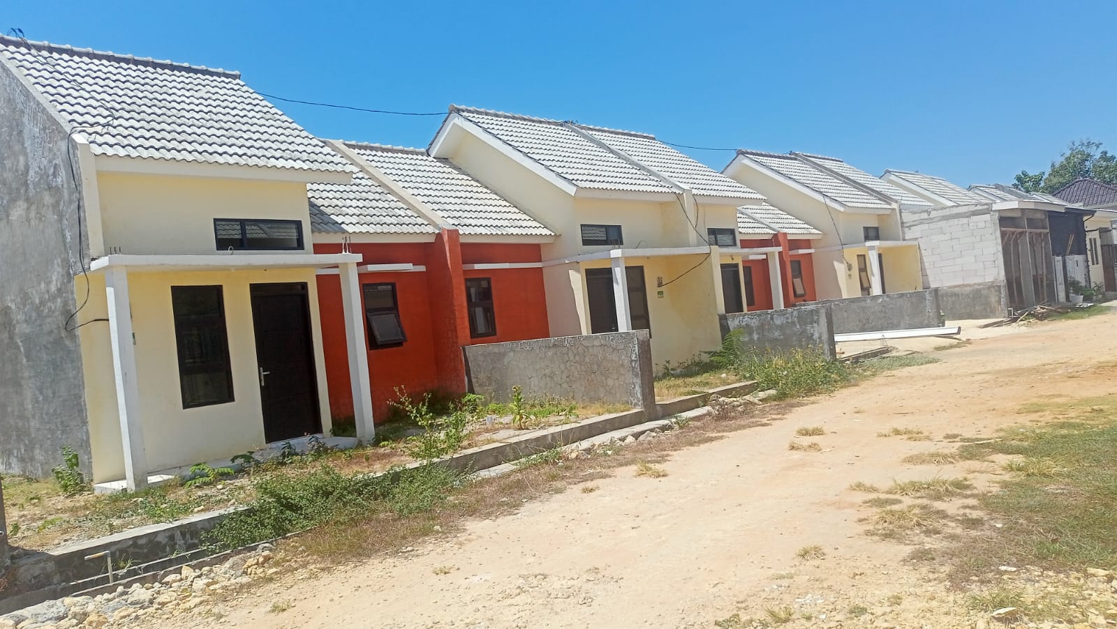 Program rumah murah untuk rakyat.