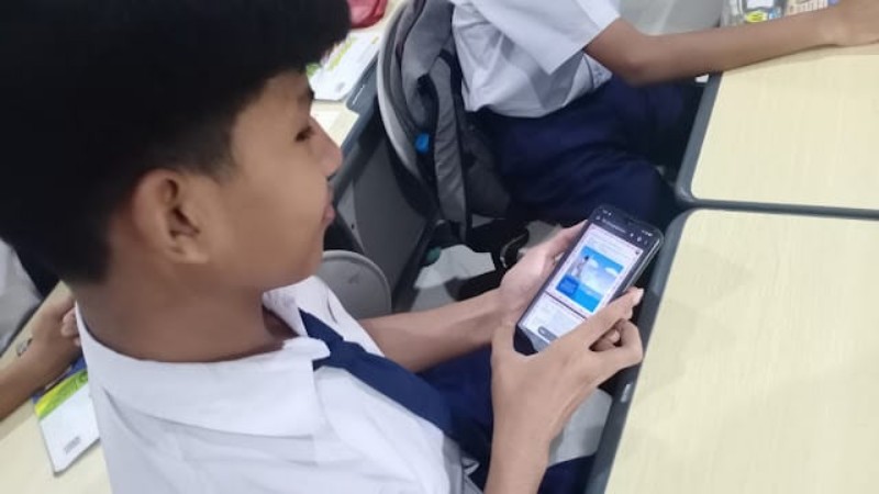 MEDSOS: Media sosial bagi siswa dapat menjadi suatu hal yang sangat bermanfaat dan menguntungkan jika dimanfaatkan dengan bijak.