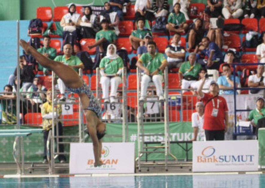 Gladies Lariesa Garina Hagakore