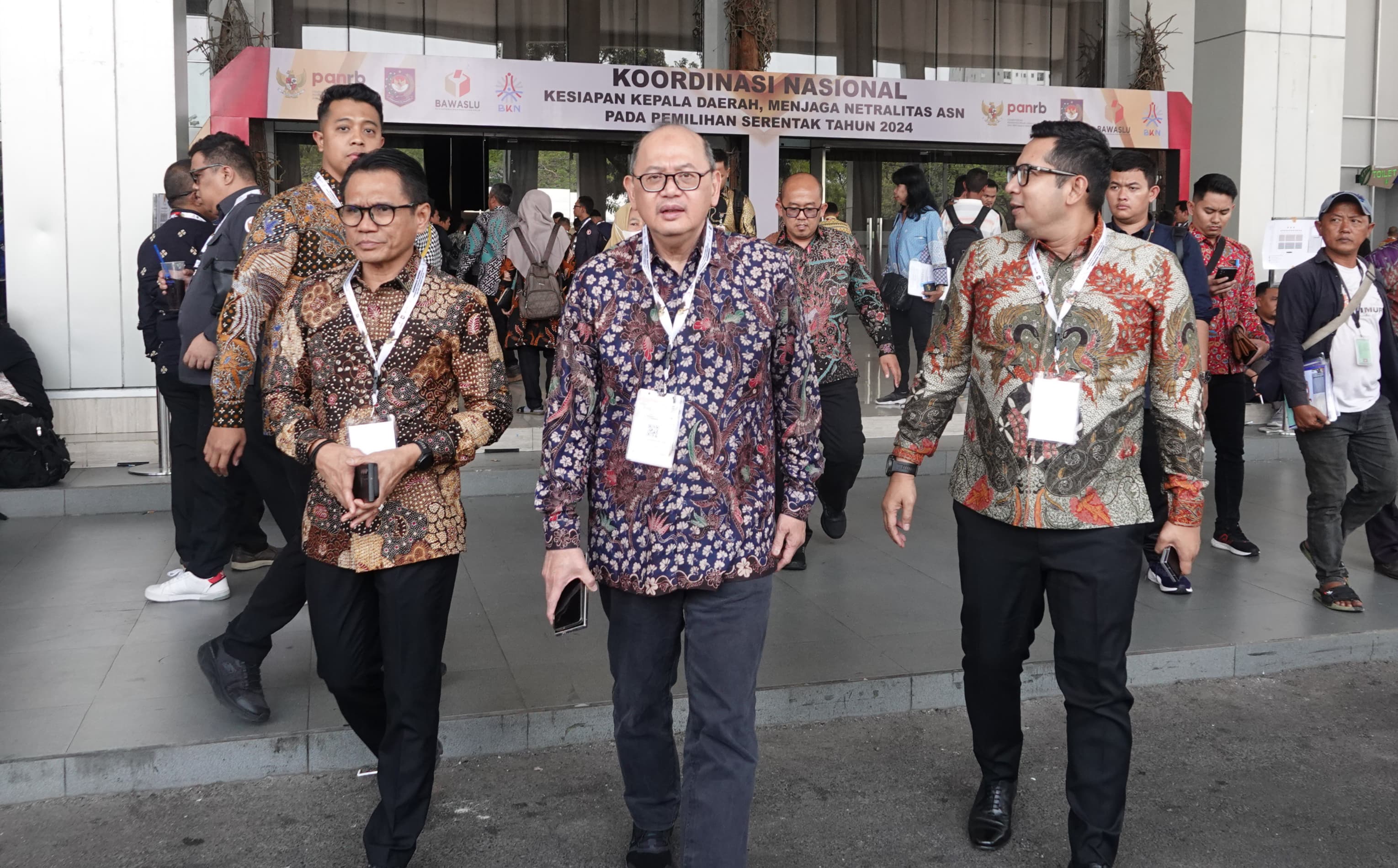Pj Sekdaprov Jatim Bobby Soemiarsono saat menghadiri Rapat Koordinasi Nasional Kesiapan Kepala Daerah Menjaga Netralitas ASN pada Pemilihan Serentak Tahun 2024 di Ecovention Ancol Jakarta. (IST)