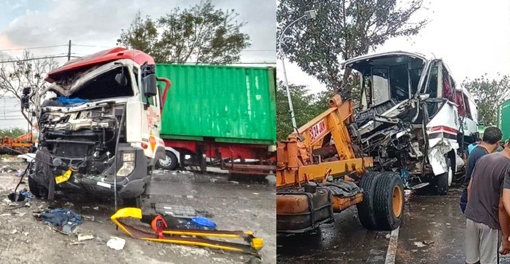 Kendaraan yang terlibat kecelakaan maut di Pantura Pati-Rembang dievakuasi petugas, Senin (23/9) dini hari.