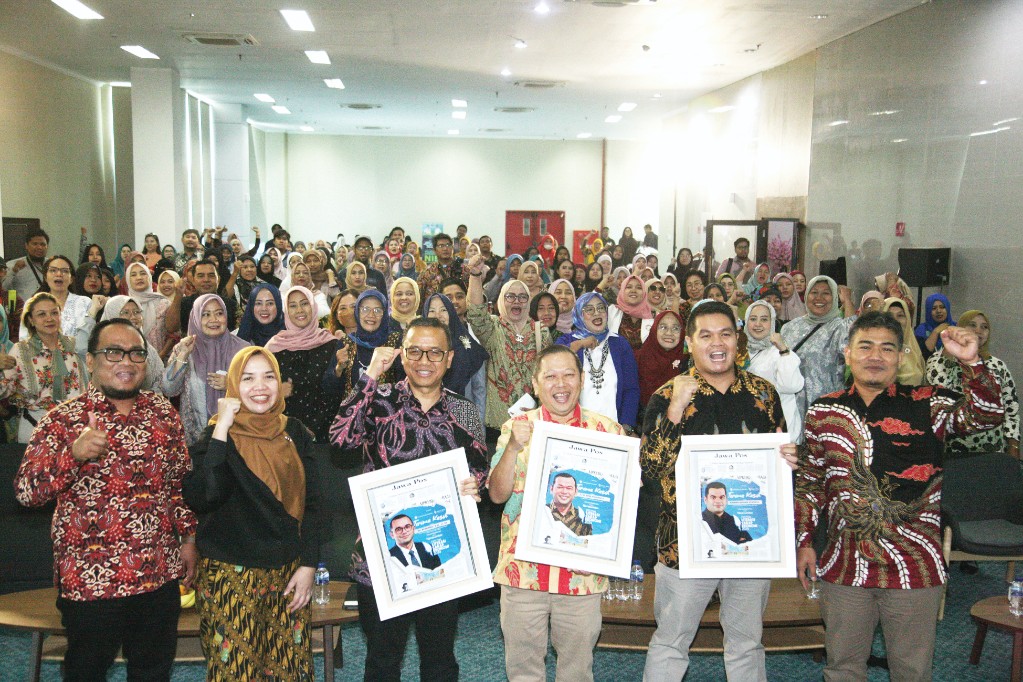 Dari kiri, Pemred JPC Dhimas Ginanjar, Direktur JPM Dyah Shianti Dewi, Deputi Iklim Penanaman Modal KemInvest/BKPM Dr Riyatno, Wim Prihanto (Universitas Multimedia), Ichsan (Bank Raya) dan Supriyanto.