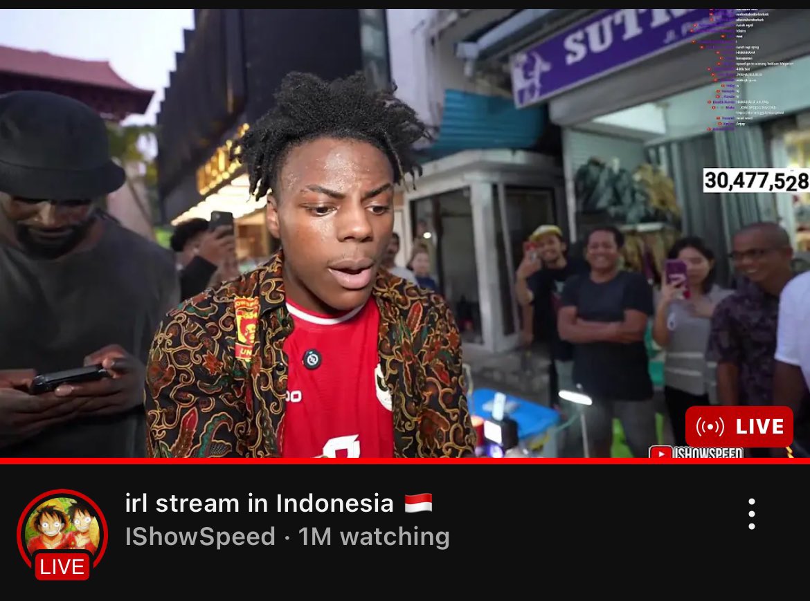 Aksi IShowSpeed saat live di Jakarta.