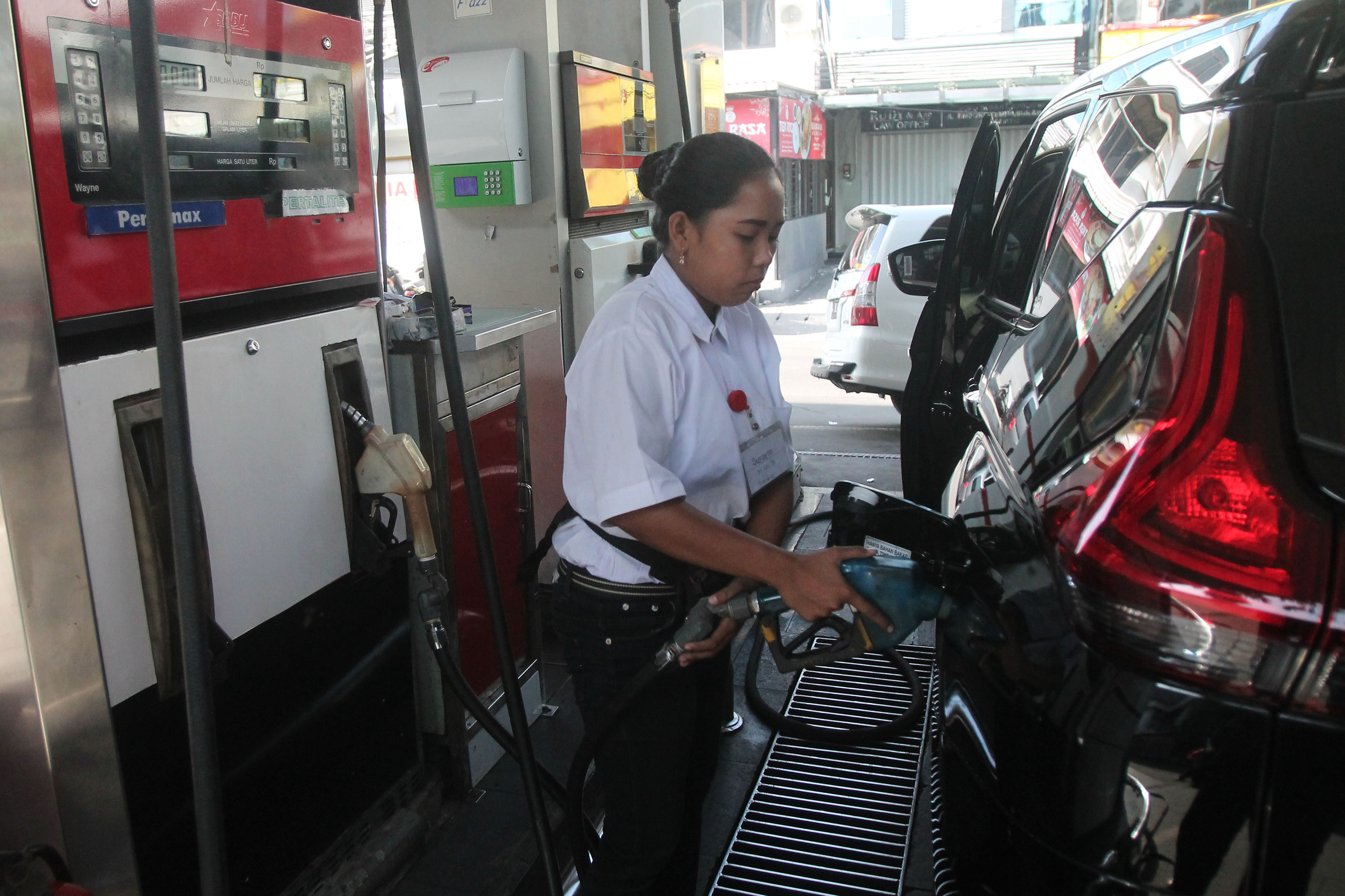 Pertamina kembali melakukan penyesuaian harga BBM nonsubsidi mulai 1 Oktober 2024.