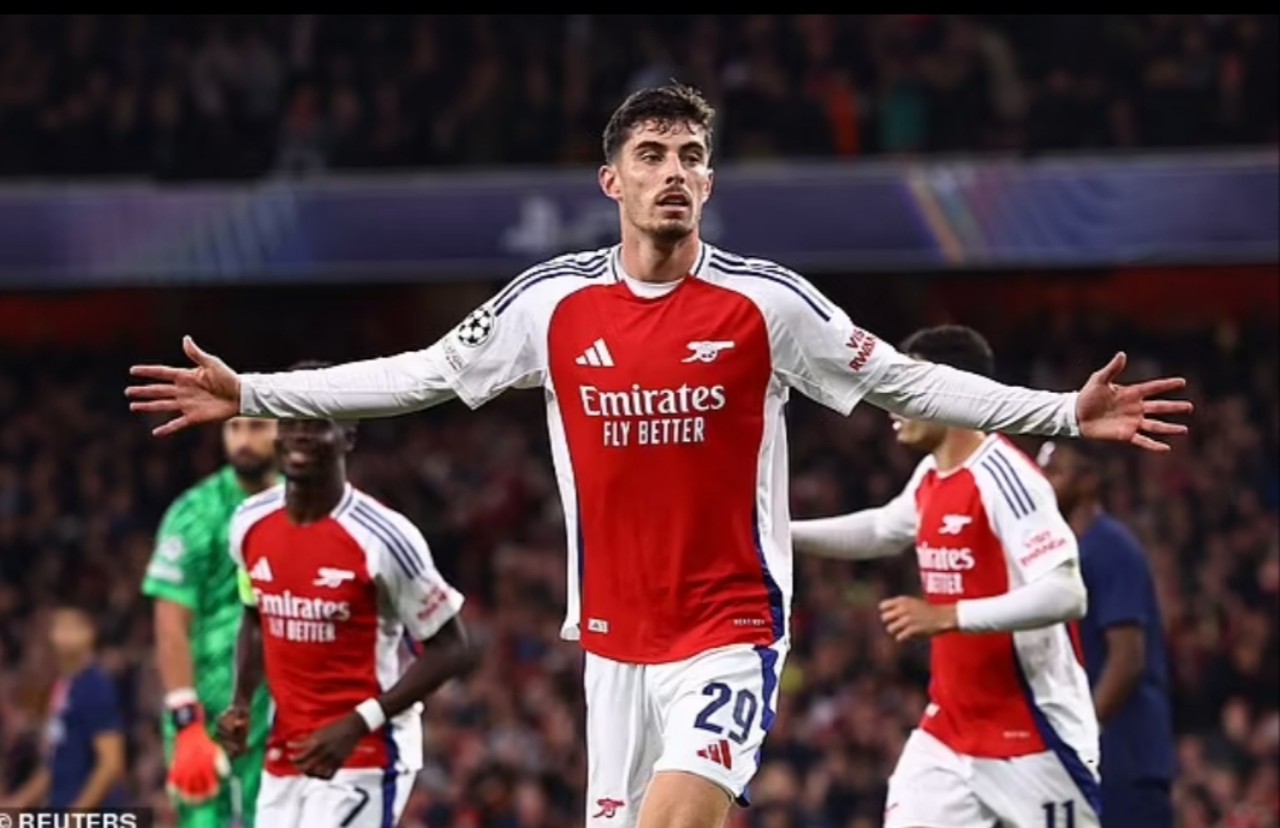 Kai Havertz membawa The Gunners unggul setelah memanfaatkan umpan silang Leandro Trossard.