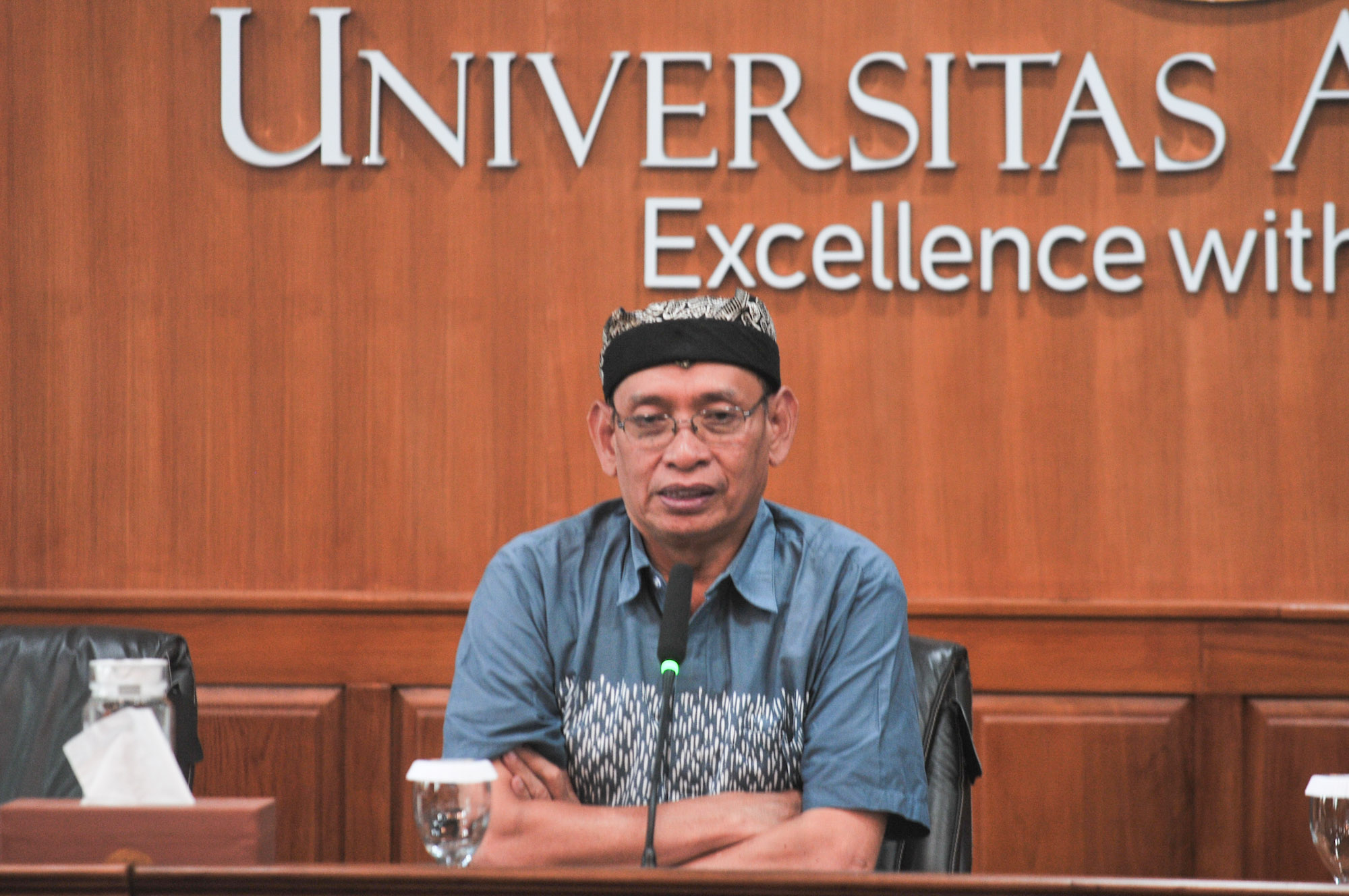 Rektor Unair Surabaya, Prof Muhammad Nasih.