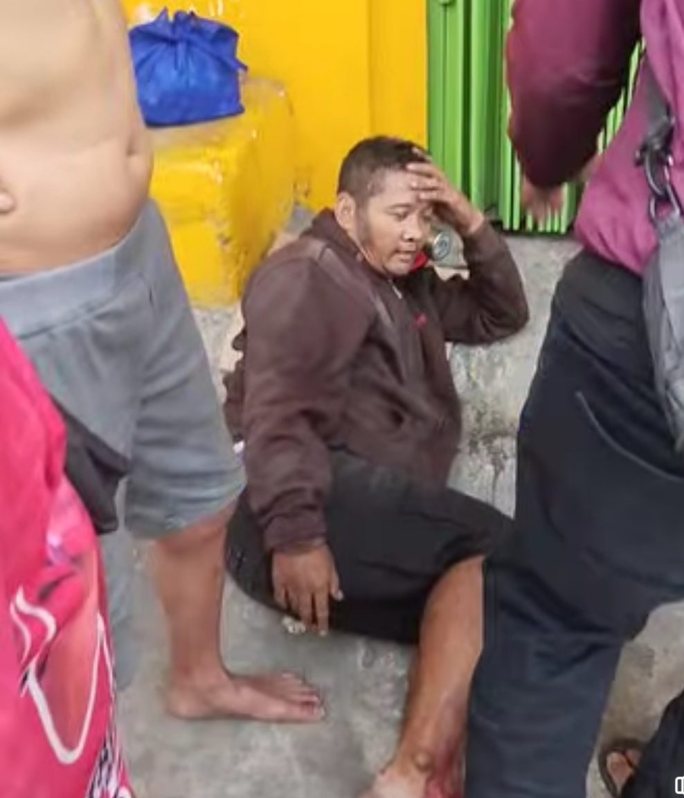 Tersangka jambret diamankan di kawasan Jalan Pacuan Kuda Surabaya. (IST)