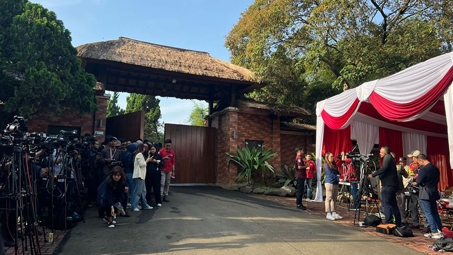 TERTUTUP: Padepokan Garuda Yaksa, kediaman Prabowo Subianto di Hambalang, Kabupaten Bogor, Jawa Barat yang menjadi tempat pembekalan calon menteri.