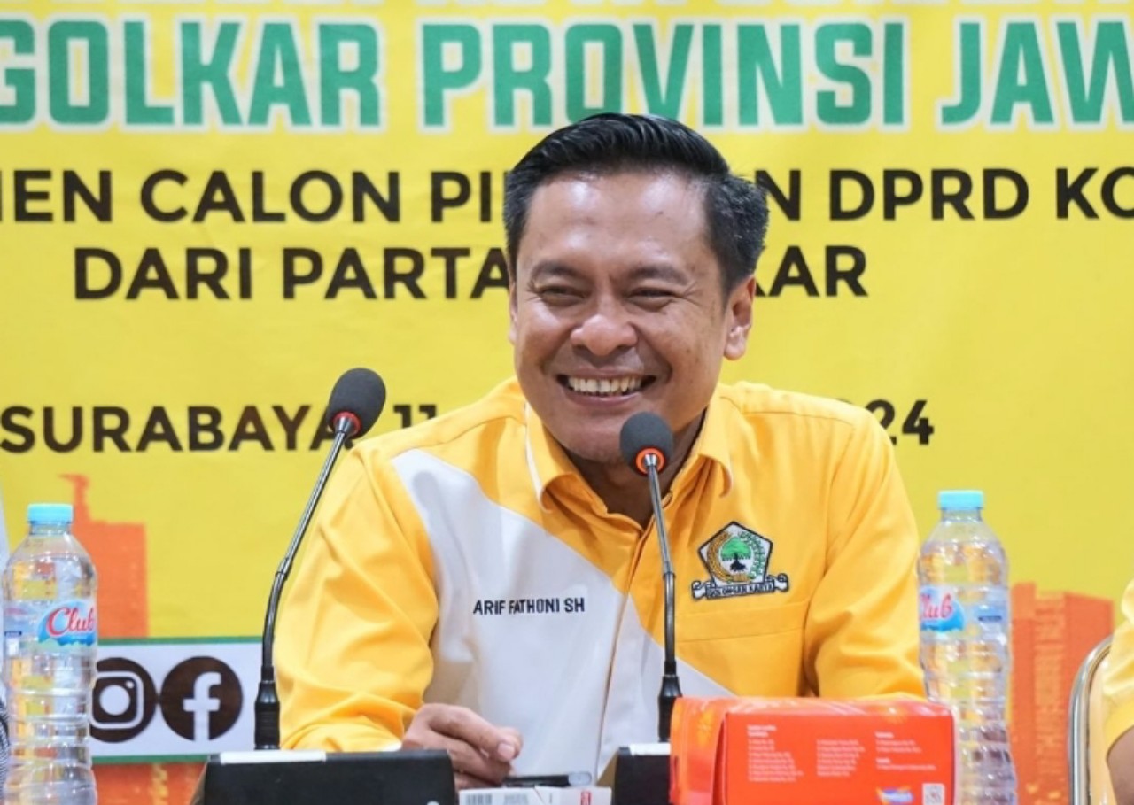 Wakil Ketua DPRD Kota Surabaya Arif Fathoni