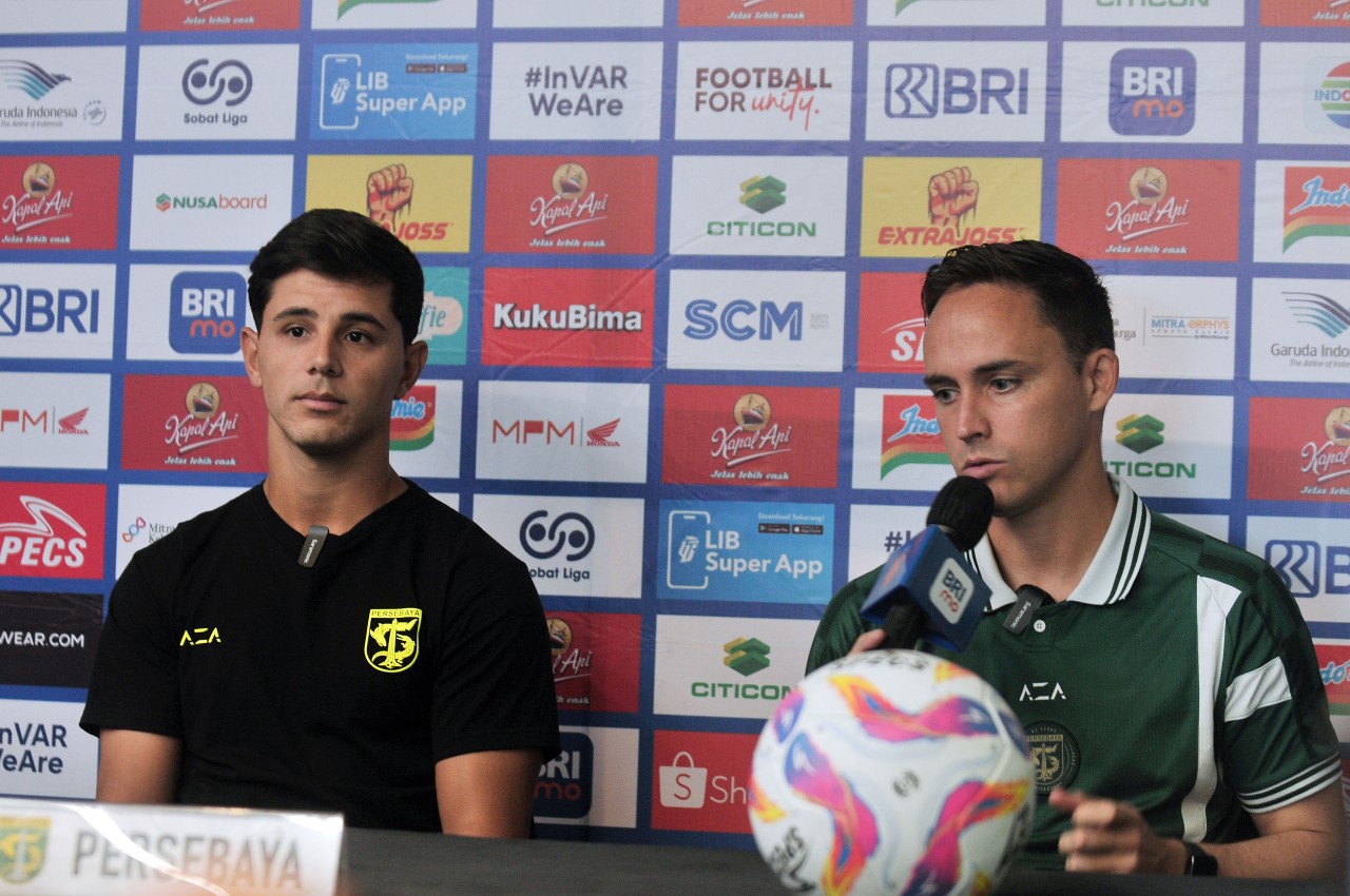 Bruno Moreira dan Paul Munster saat jumpa pers sebelum pertandingan.