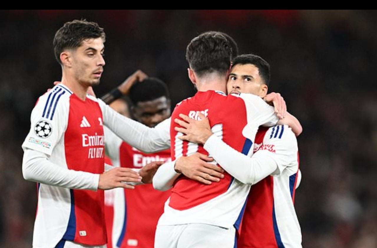 Arsenal butuh gol bunuh diri untuk menang atas Shakhtar Donetsk.