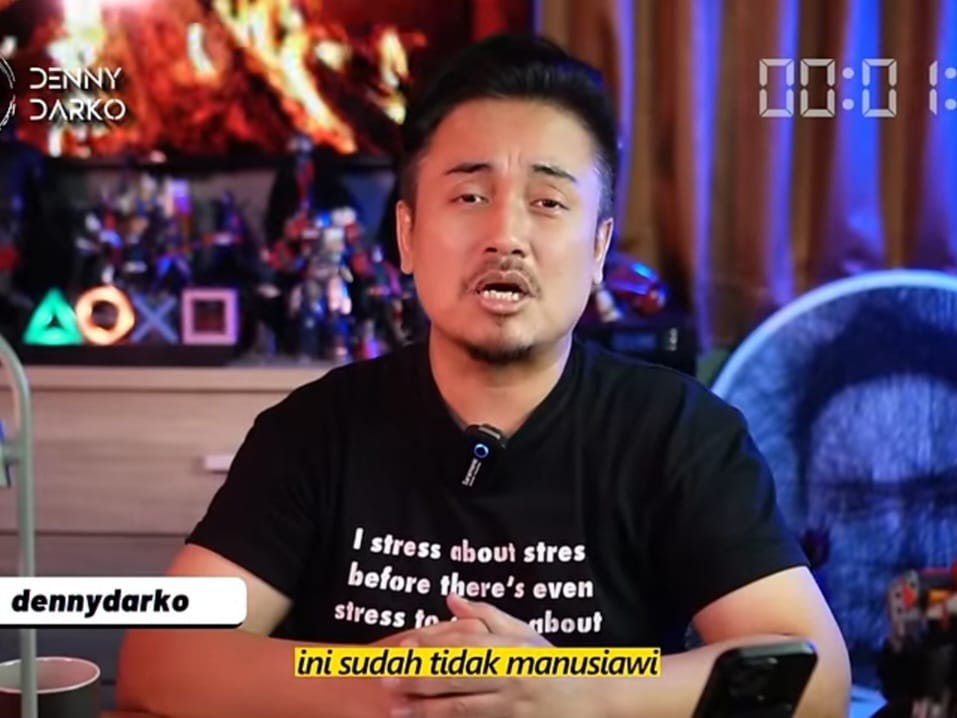 Tangkapan layar Youtube Denny Darko terkait bullying donasi Agus yang digalang oleh Novi.