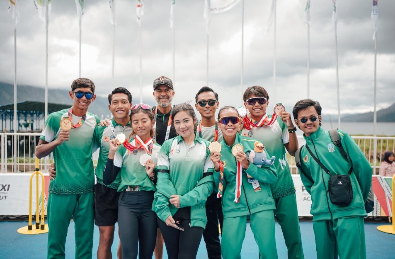 Kontingen Triathlon Jawa Timur saat berlaga di PON XXI Aceh-Sumut 2024.