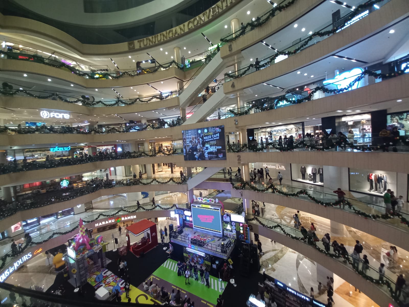 Kenaikan PPN menjadi 12 persen di tahun depan diperkirakan bakal mempengaruhi daya beli masyarakat.