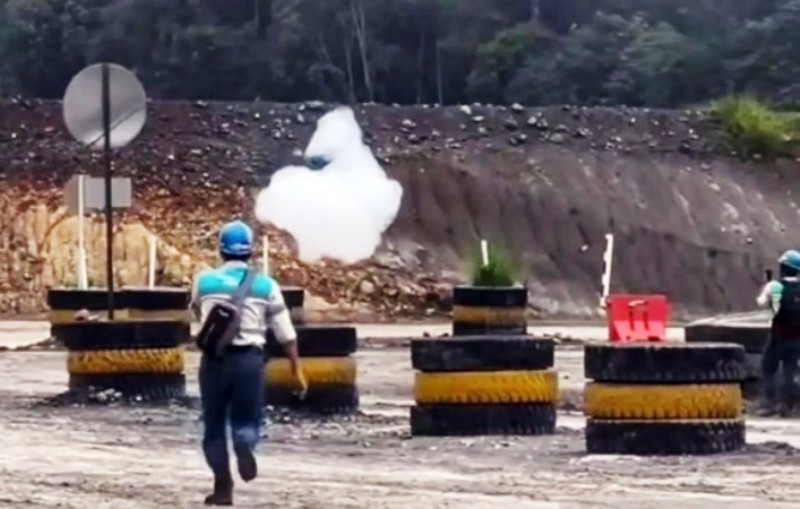Gumpalan uang yang diduga awan turun ke kawasan pertambangan Murung Raya, Kalteng dan menjadi viral.