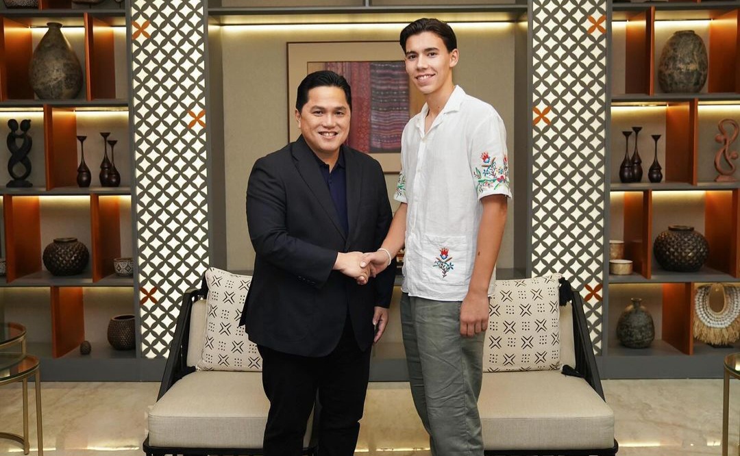 Dion Markx bersama Ketua PSSI Erick Thohir  beberapa waktu lalu.