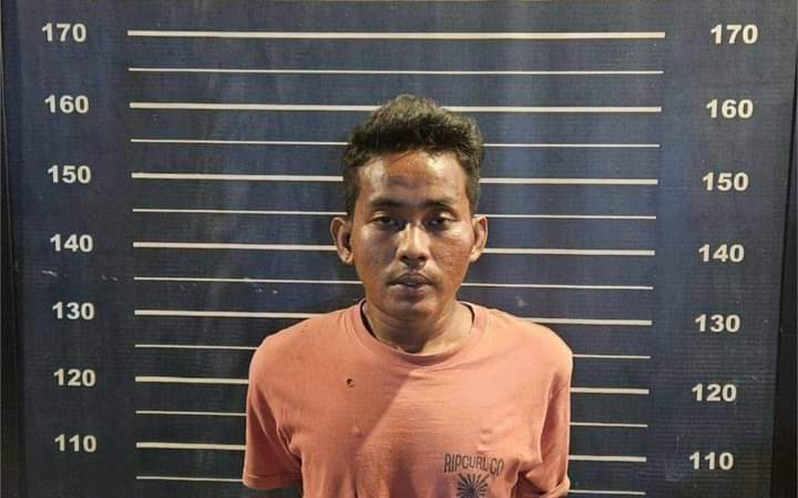 TERPICU NAFSU: Sopir travel Andi Gugun alias Akmal yang membunuh penumpangnya Jessica Sollu di tengah jalan Trans Sulawesi.