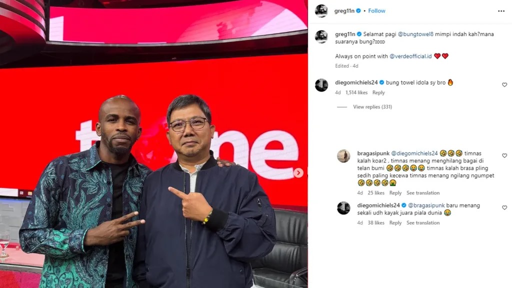 Unggahan Greg Nwokolo sedang berfoto dengan Bung Towel dan komentar Diego Michiels yang sindir euforia kemenangan Timnas yang dianggap berlebihan.