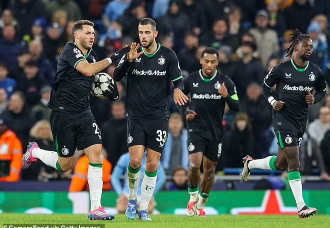 Tim tamu Feyenoord berhasil bangkit dalam waktu 14 menit untuk meraih satu poin di pertandingan Liga Champions.