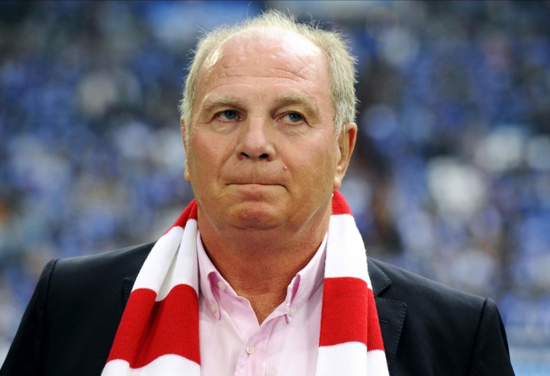 Uli Hoeness kritik FIFA dan UEFA yang dinilai membuat pemain kelelahan dengan panjangnya kompetisi yang mereka gelar.