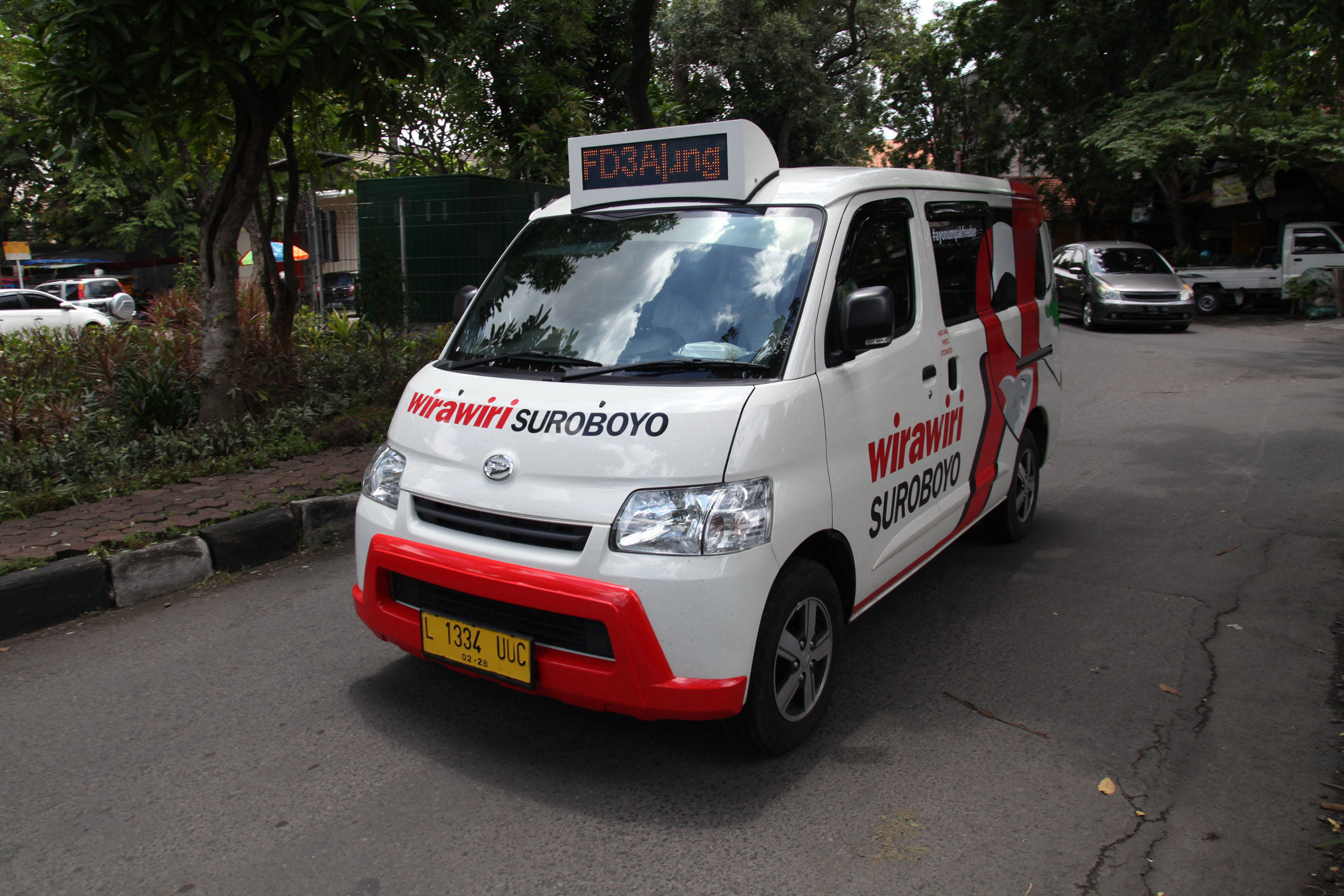 JANGKAUAN: Masih ada titik-titik di Surabaya yang belum terlayani angkutan missal milik pemkot, baik Suroboyo Bus dan Wirawiri.