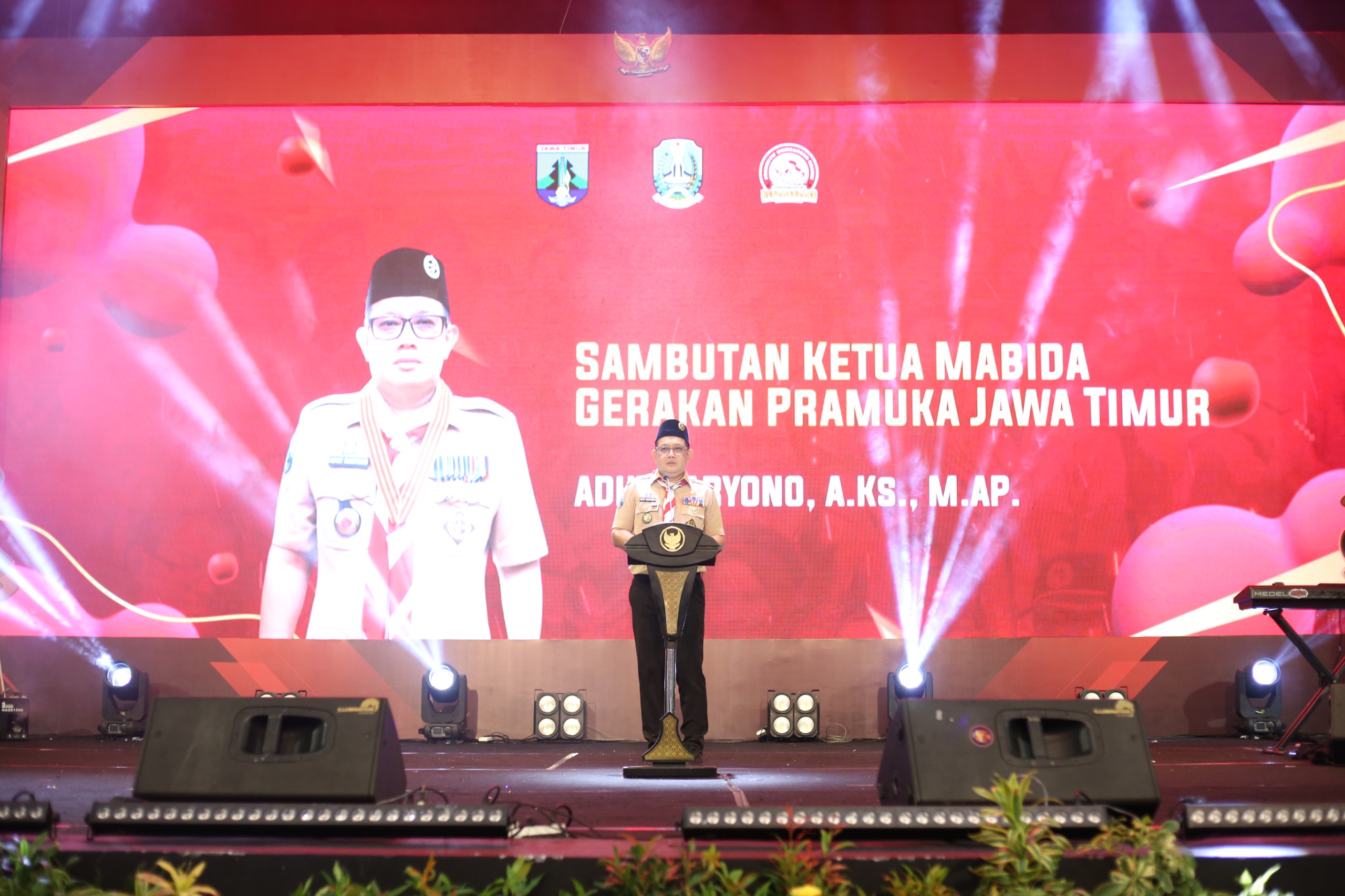 PIDATO: PJ Gubernur Jatim Adhy Karyono, A.Ks., M.A.P. saat memberikan sambutan dalam acara Peningkatan Wawasan Kebangsaan yang digelar di Kota Malang.
