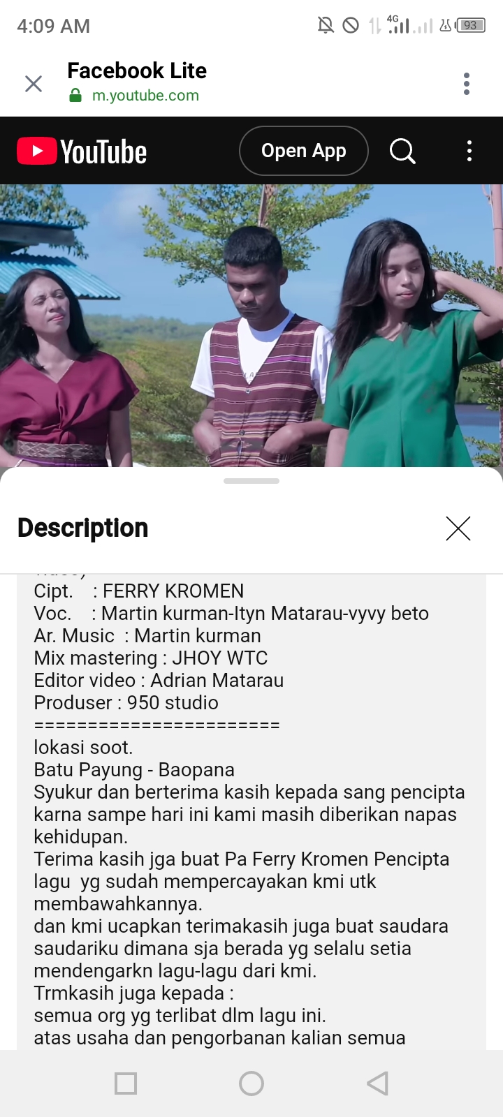 Martin Kurman penyanyi tunanetra dari Adonara, NTT, membawakan lagu Natal terbaru. (IST)