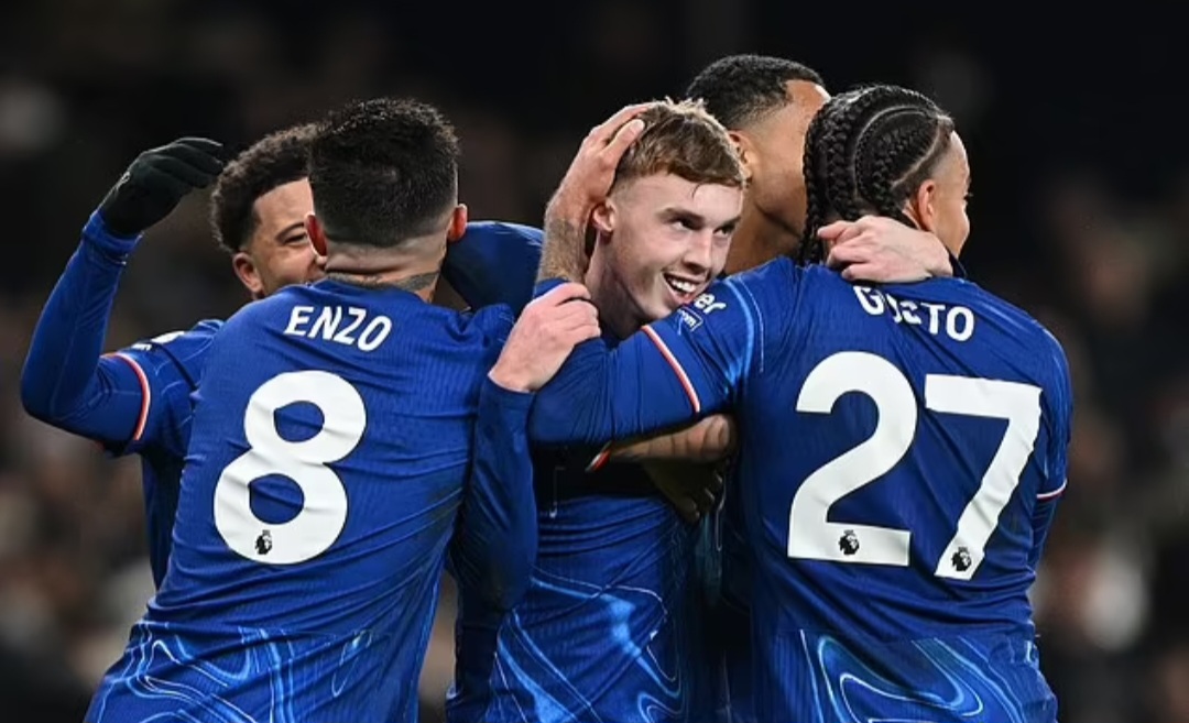 Cole Palmer melengkapi kemenangan comeback impian Chelsea atas rival Tottenham dengan dua penalti