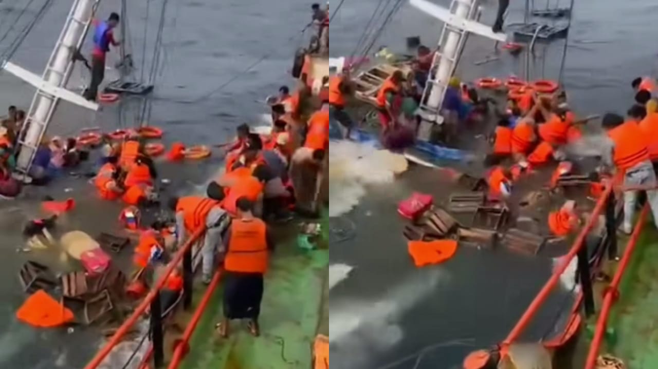 Detik-detik evakuasi korban tenggelamnya KLM Fajar Lorena Sari di perairan Situbondo.