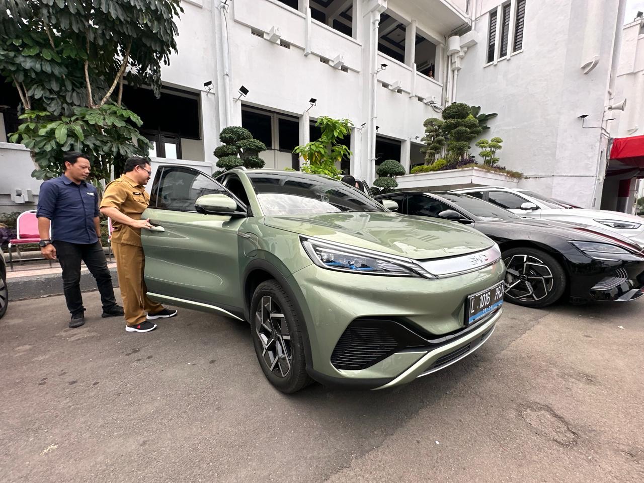 Mobil listrik yang akan digunakan kepala perangkat daerah di lingkungan Pemkot Surabaya.