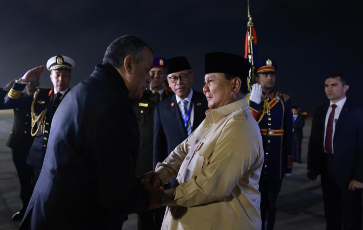 Presiden Prabowo Subianto sudah mendarat di Kairo Mesir untuk Kunjungan kenegaraan.