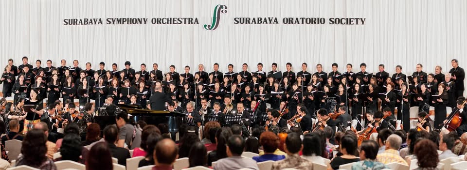 Konser Surabaya Symphony Orchestra (SSO) dipimpin konduktor Solomon Tong sebelum pandemi Covid-19. Saat ini SSO masih vakum. (IST)