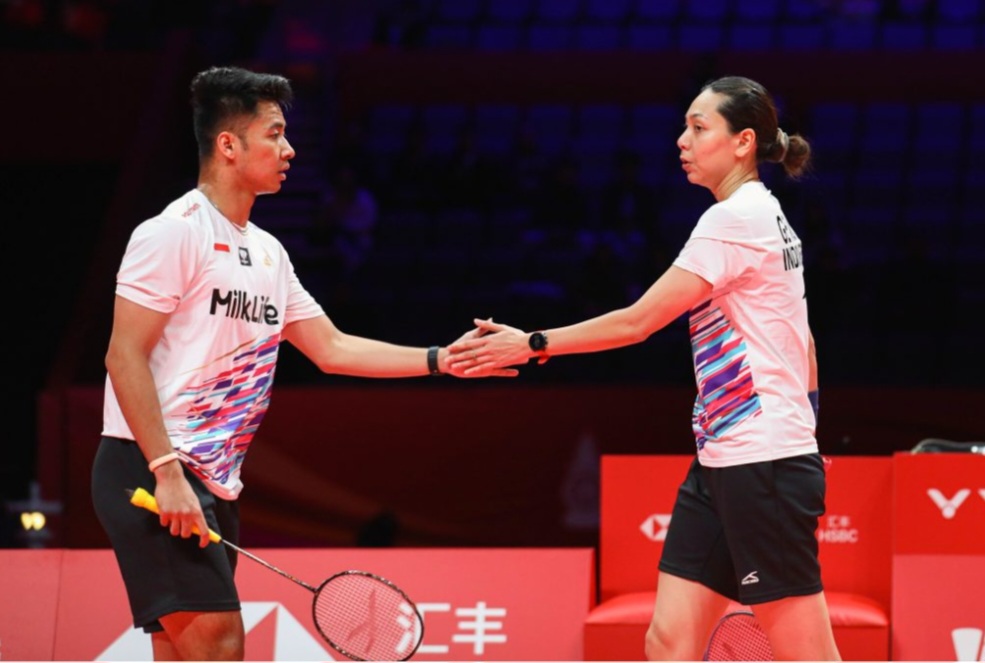 Dejan Ferdinansyah dan Gloria Emanuelle Widjaja akhirnya berpisah setelah Dejan dipanggil pelatnas.