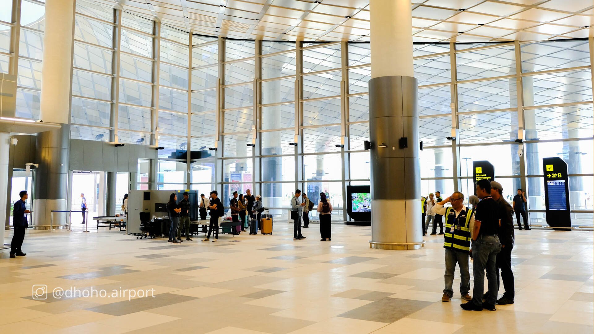 Bandara Dhoo Kediri disiapkan untuk melayani penerbangan umrah mulai tahun 2025.