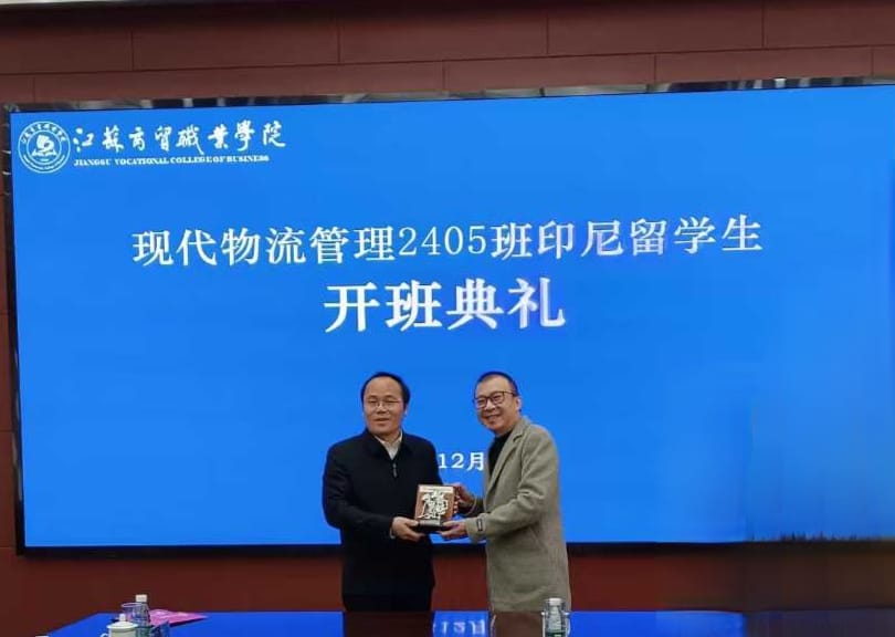 Andre So seusai menandatangani Memorandum of Understanding (MoU) dengan Jiangsu Vocational College of Business di Nantong, Tiongkok. (IST)