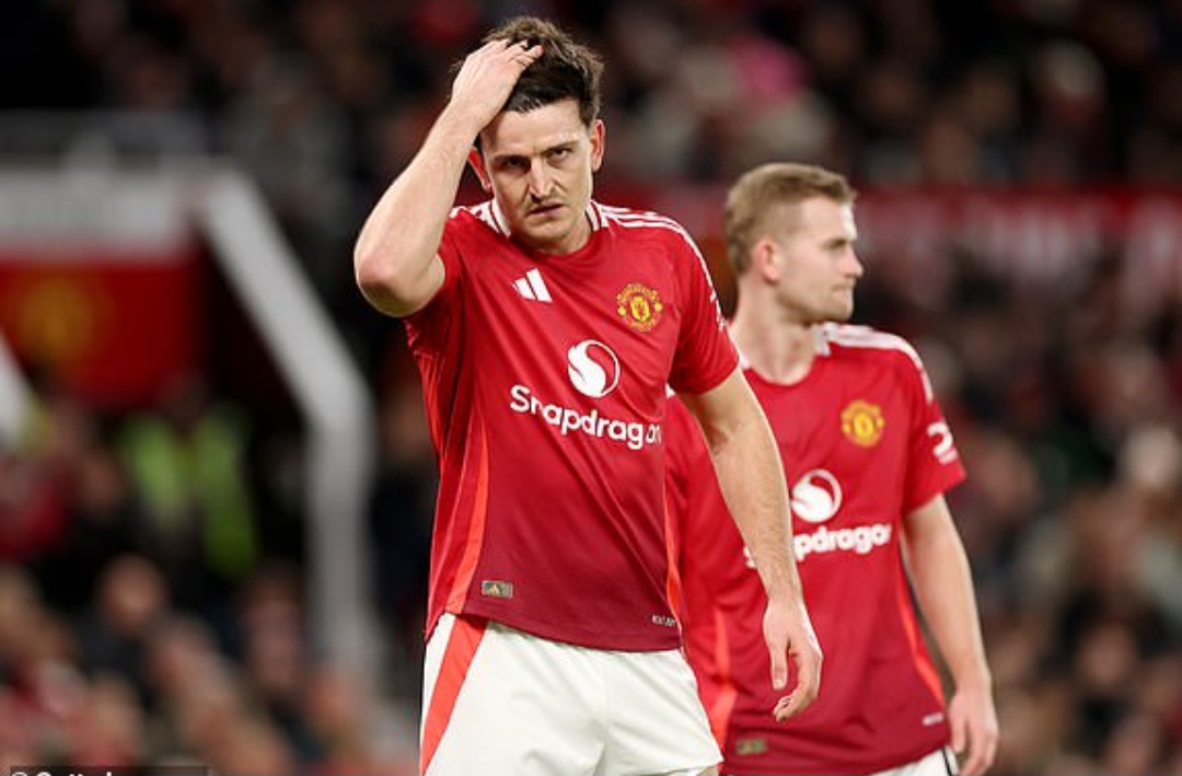 PUSING: Harry Maguire pusing Manchester United tak kunjung menang .