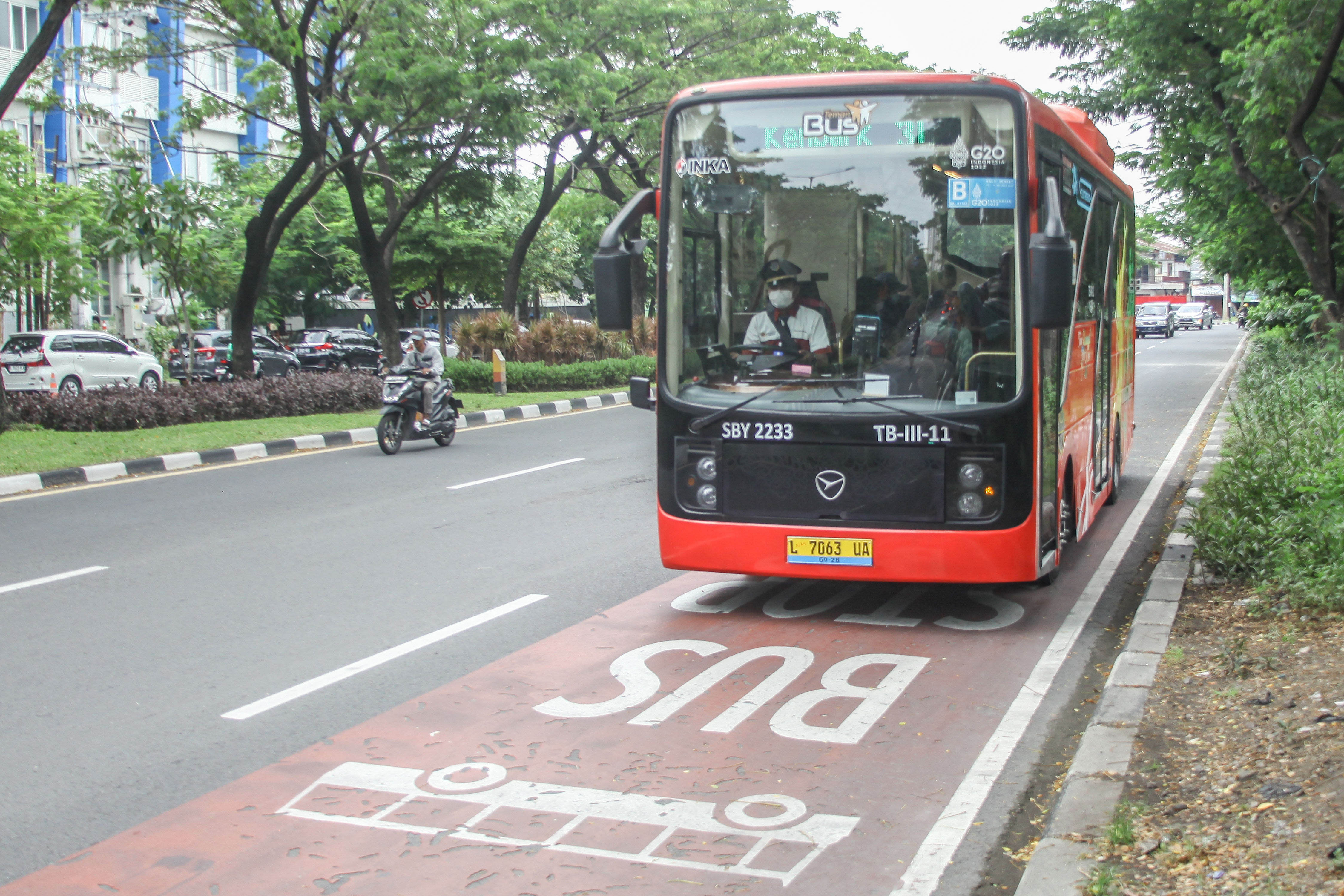 STOP SEMENTARA: Bus Trans Semanggi rute Terminal Purabaya-Kenjeran Park sementara waktu berhenti beroperasi karena kontrak Kemenhub dan operator bus sedang dievaluasi.