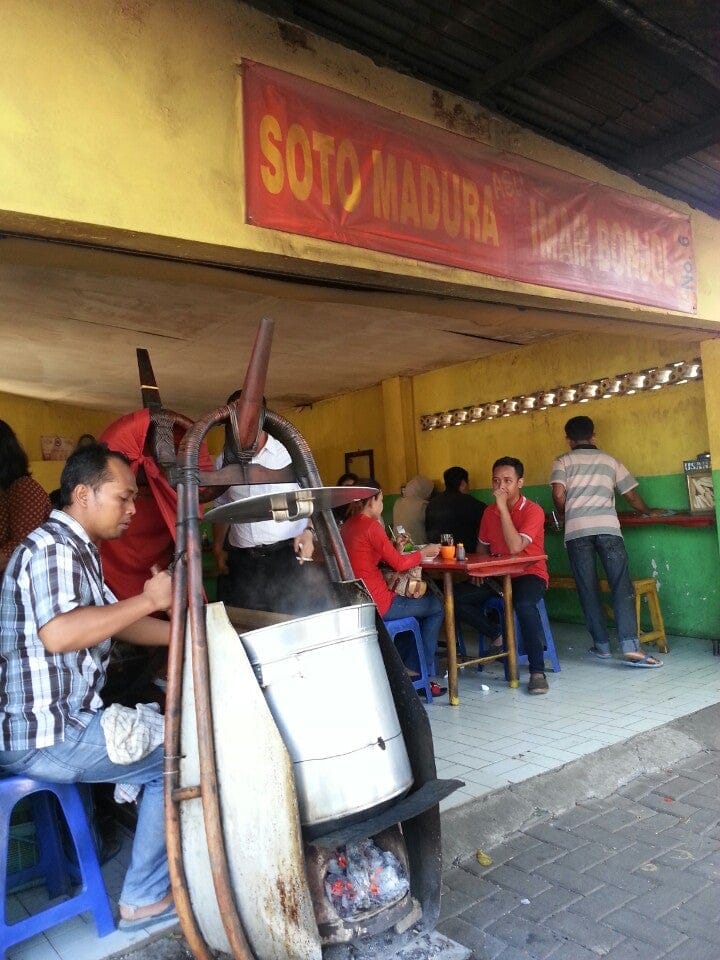 Soto Madura Jalan Imam Bonjol Surabaya.