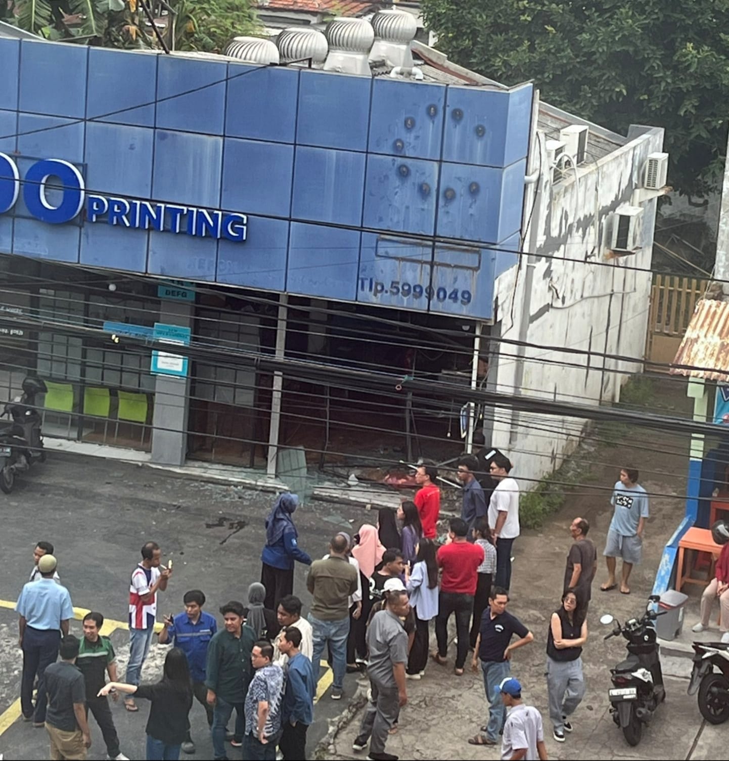 Lokasi tabrakan di Klampis Jaya Surabaya. (IST)