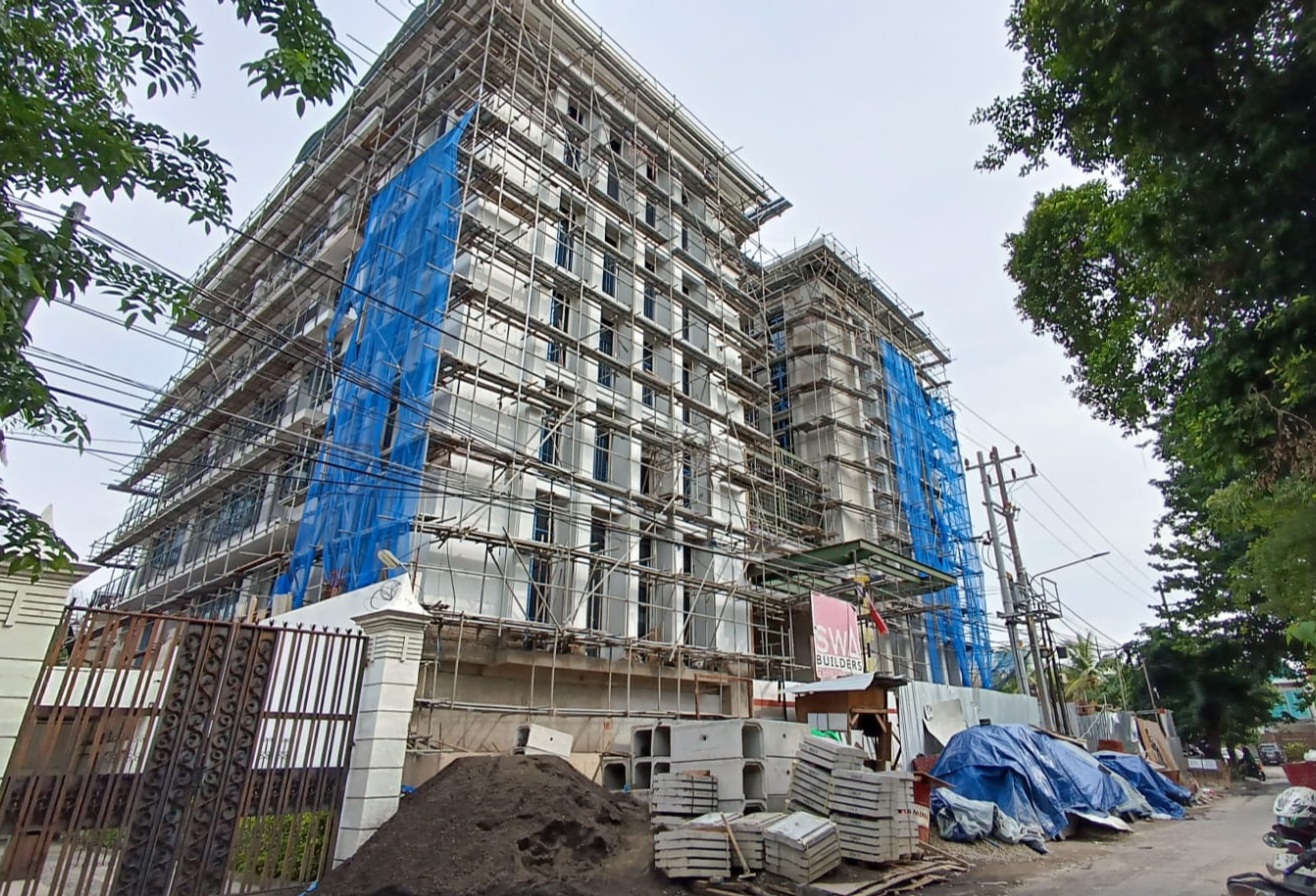 BERUBAH: Bangunan menjulang tinggi ini dibangun di lahan bekas Hotel Flores.