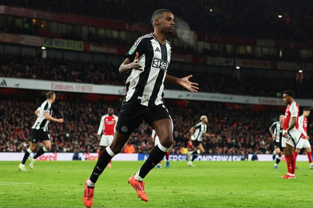 Alexander Isak cetak gol kelimanya secara berturut-turut di berbagai kompetisi untuk Newcastle United.
