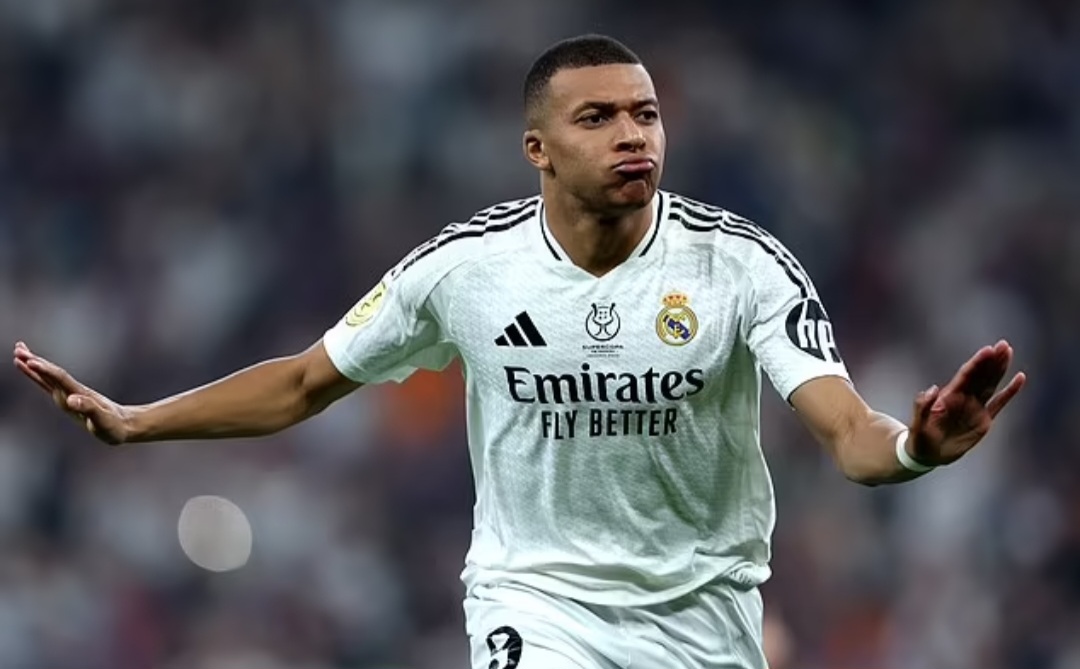 Penyerang Prancis Kylian Mbappe membawa Real unggul setelah lima menit, menyelesaikan lari solonya, namun golnya dibalas total oleh Barcelona.