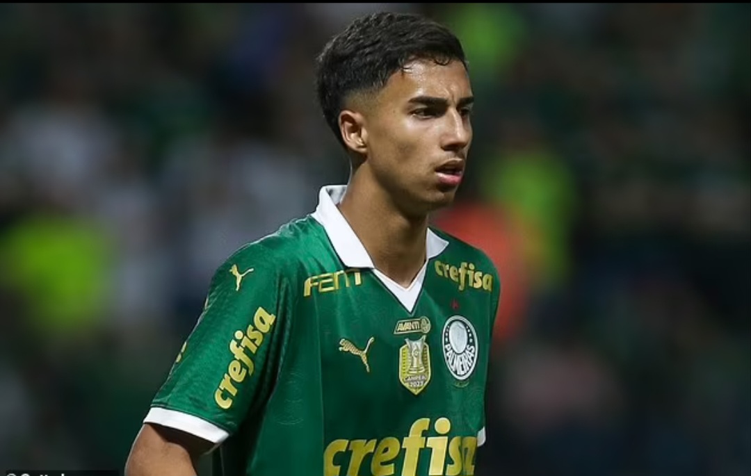 Vitor Reis akan menjadi benteng pertahanan Manchester City di masa depan.