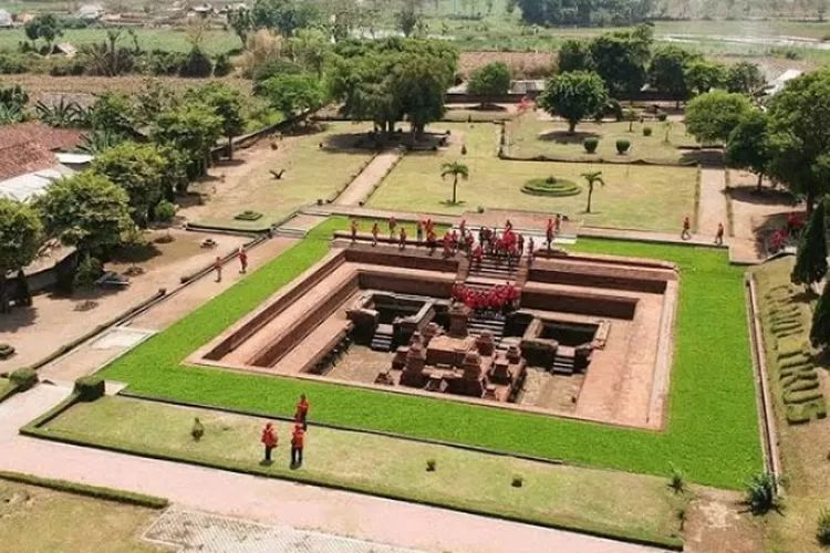 Candi Tikus di Kabupaten Mojokerto yang eksotis dan penuh sejarah.