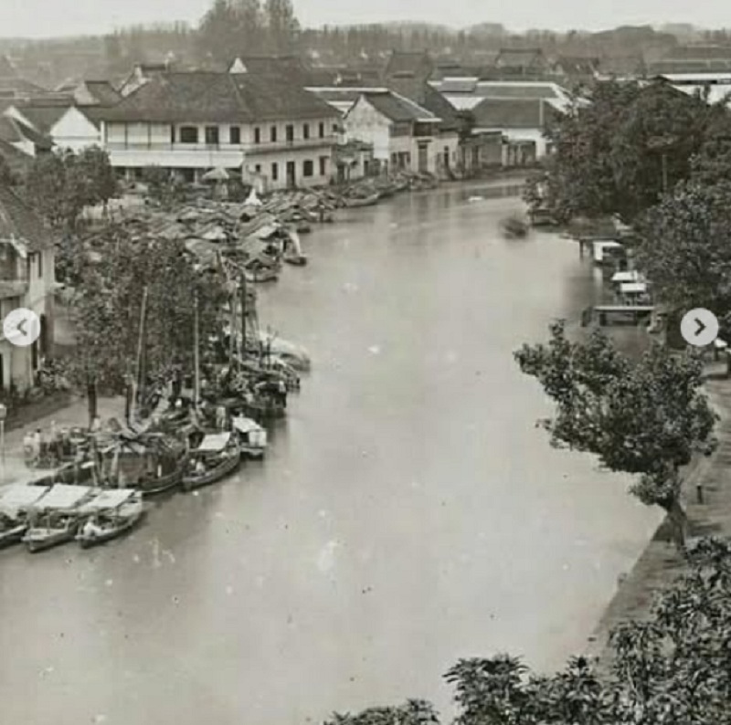 DARI SUNGAI ALAMI: Kalimas muncul dari pembangunan kanal mulai dari Pabean hingga ke muara di Ujung.