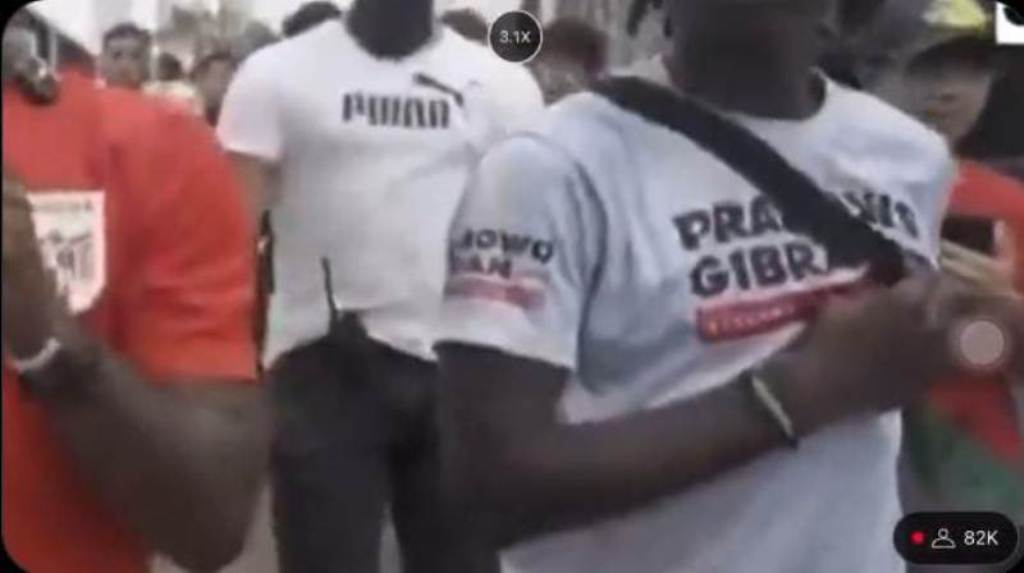 Kameramen IShowSpeed pakai Baju Kampanye Prabowo-Gibran saat Live IRL di Pana