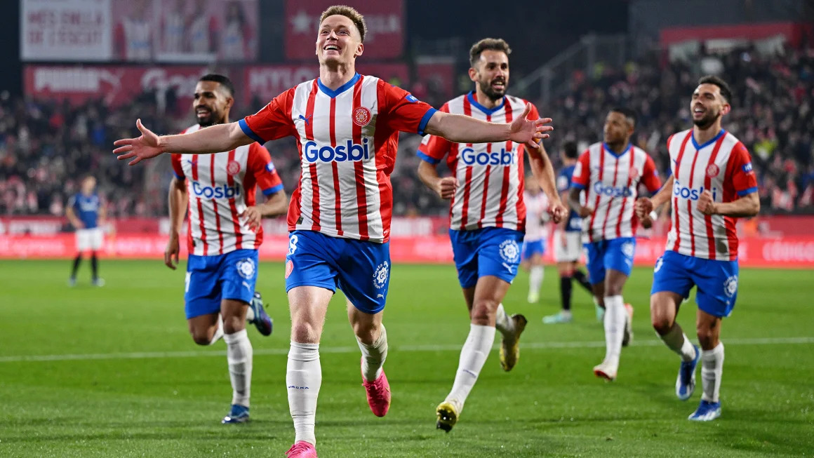 Girona tampil mengejutkan musim lalu di La Liga sehingga bisa tampil di Liga Champions. Namun posisinya terancam bila kalah lawan AC Milan.