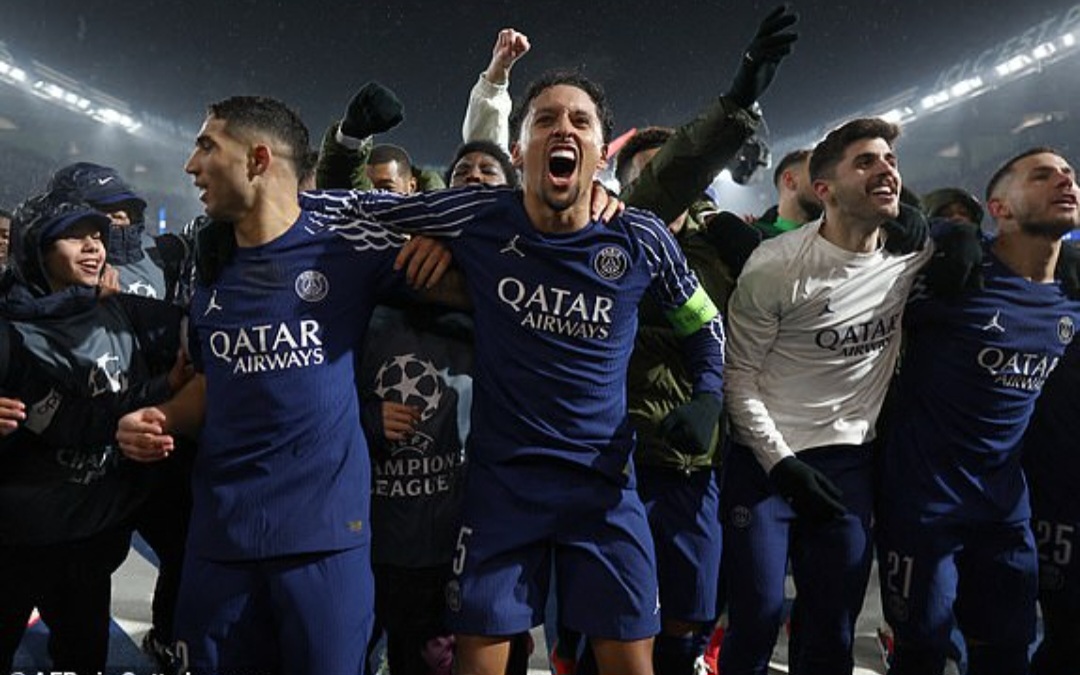 Paris Saint-Germain lakukan comeback luar biasa dengan mengalahkan Manchester City 4-2 di Liga Champions.