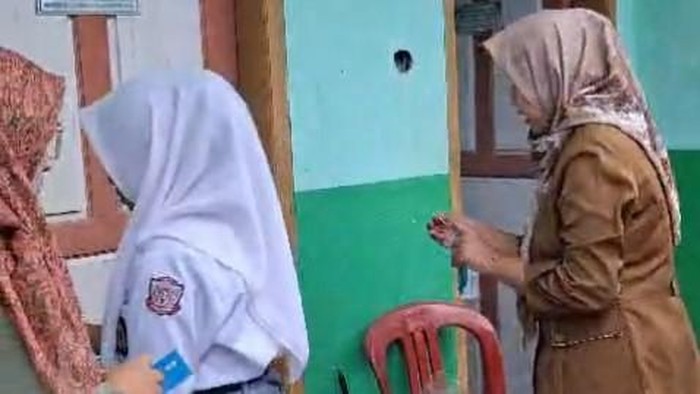 Adakan tes kehamilan, SMA di Cianjur ini menjadi sorotan publik.